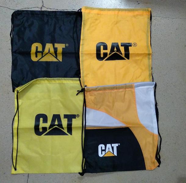 BOLSA IMPERMEABLE CATERPILAR NEGRA / AMARILLA / BLANCO