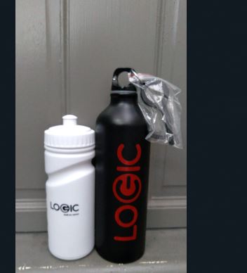 REGALIA BOTELLA LOGIC PLASTICA BLANCA / NEGRA