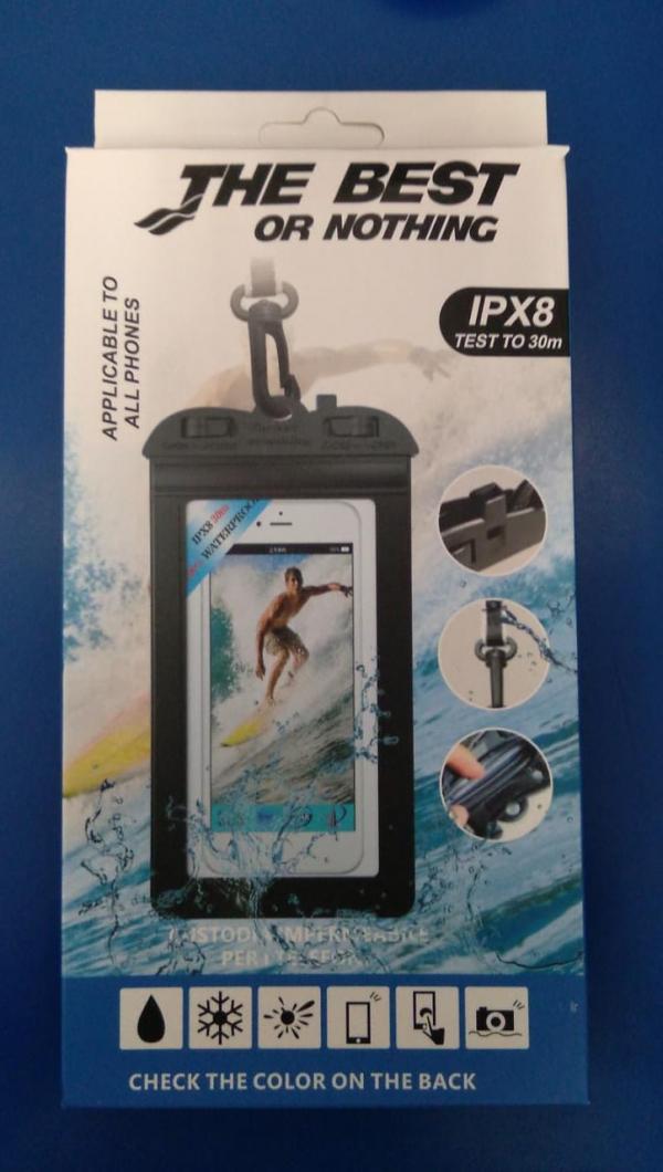 ESTUCHE PROTECTOR CONTRA AGUA TRANSPARENTE / NEGRO